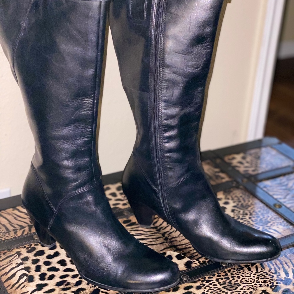 Black Wide Calf Boots